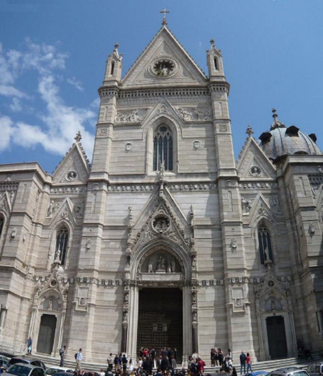 Case Vacanze " Il Duomo" Napoli الغرفة الصورة